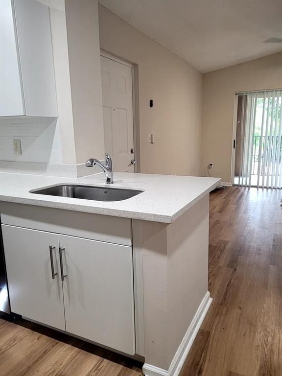 Building Photo - 4844 N State Rd 7