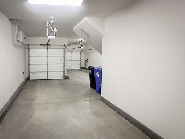 Building Photo - Beautiful Newer Construction,Townhome, 3 Bedroom / 2 Bathroom Home FOR RENT