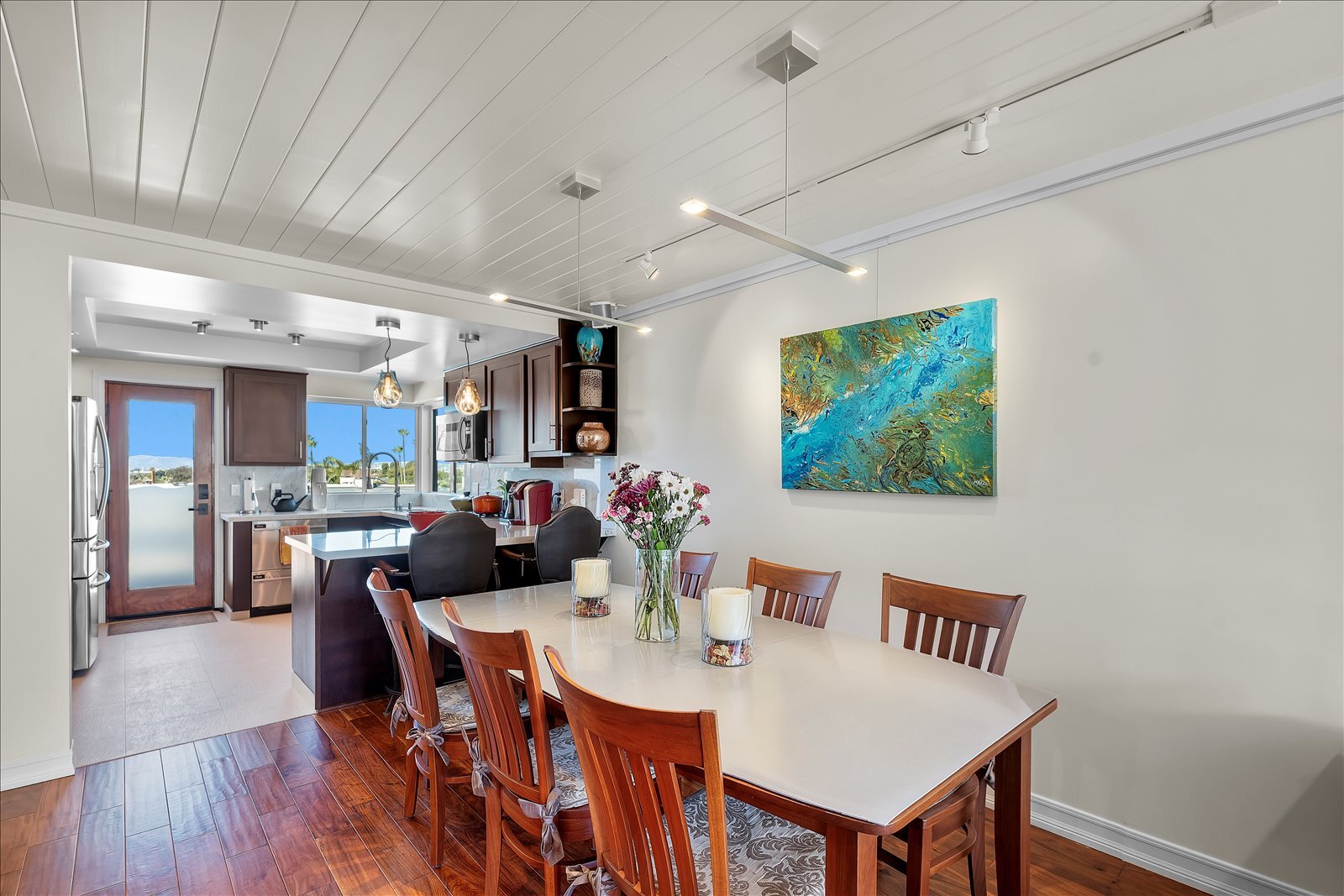 Building Photo - 760 Manhattan Beach Blvd