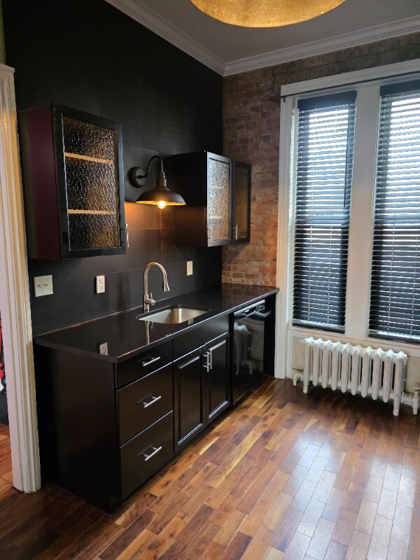 Building Photo - 148 S Swan St