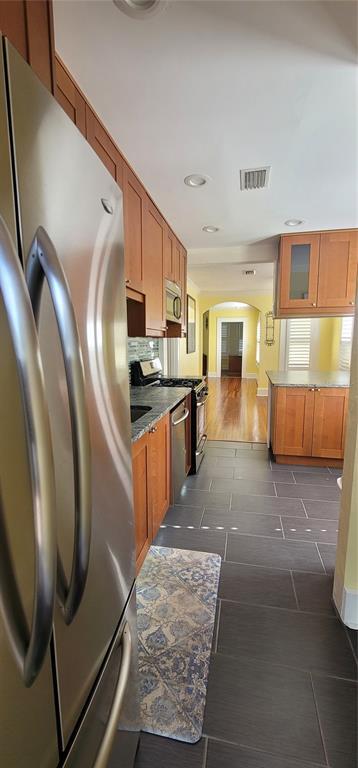 Building Photo - 3026 Burlington Ave N