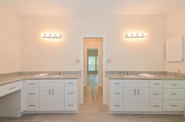 Building Photo - 1106 Brecon Hall Dr