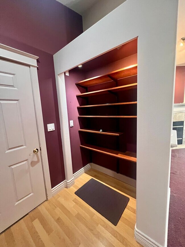 Building Photo - Cozy 2Bd 2Ba El Dorado Condo in Bellingham! (55+ RESIDENTS ONLY)