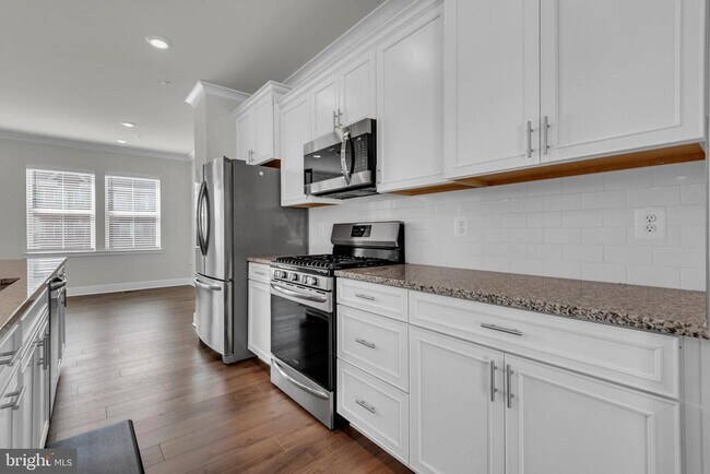 Building Photo - 5754 Frederick Douglas Pl