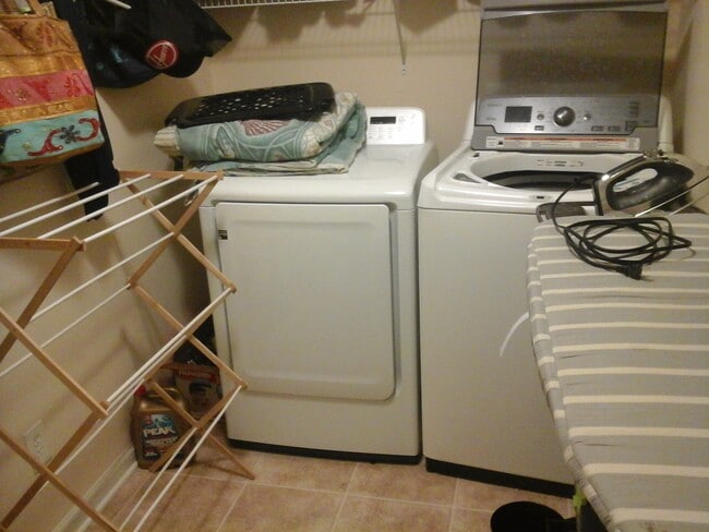 Building Photo - 106 Grasmere Ct