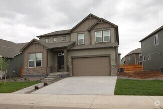 Building Photo - Beautiful Newer Home