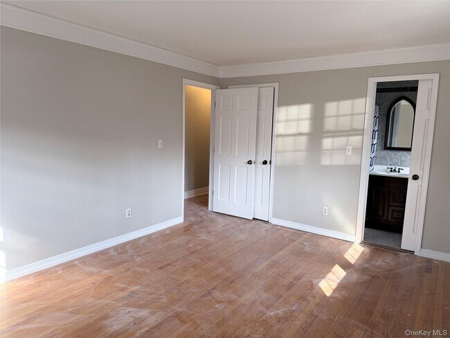 Building Photo - 12 Juniper Ln