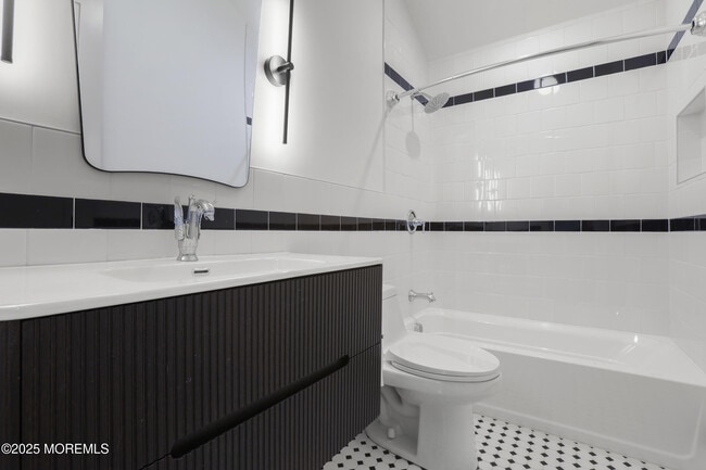 Building Photo - 1405 Ridge Ave