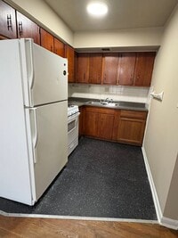 Building Photo - Ground Floor 2 bedroom Duplex - Winchester!
