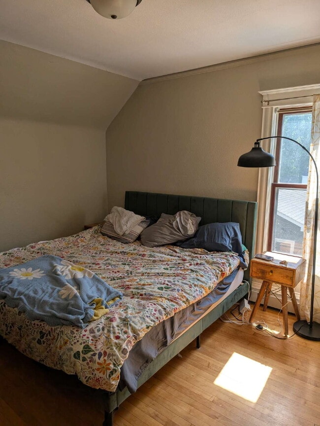 Building Photo - 3BR/2BA Northeast Minneapolis Home With Character, Privacy, and Room to Relax
