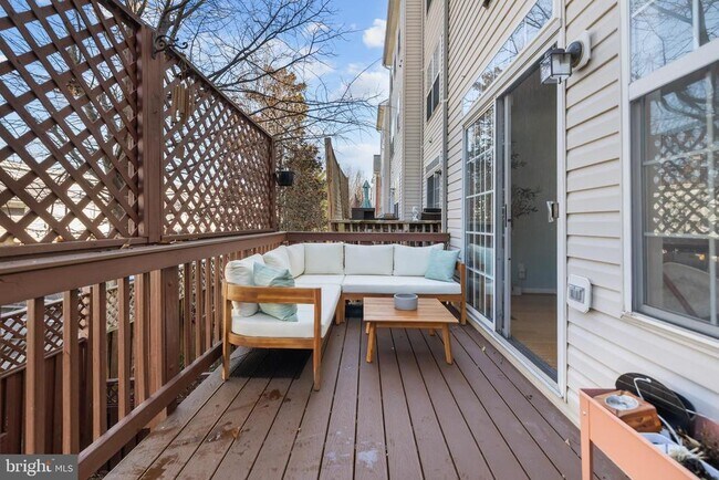 Building Photo - 381 Livermore Ln