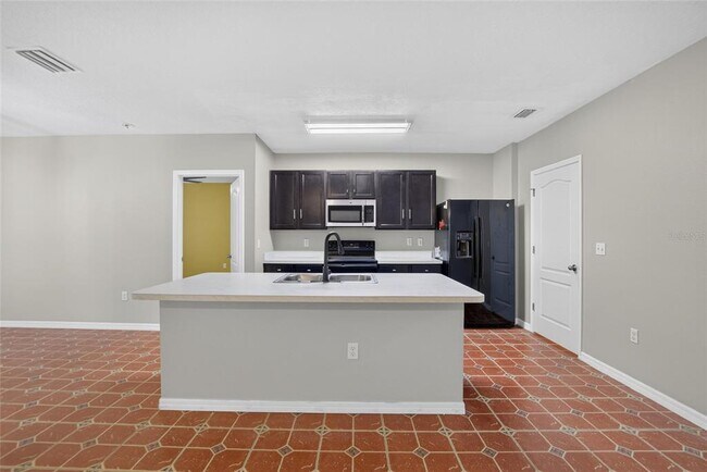 Building Photo - 16441 Treasure Point Dr