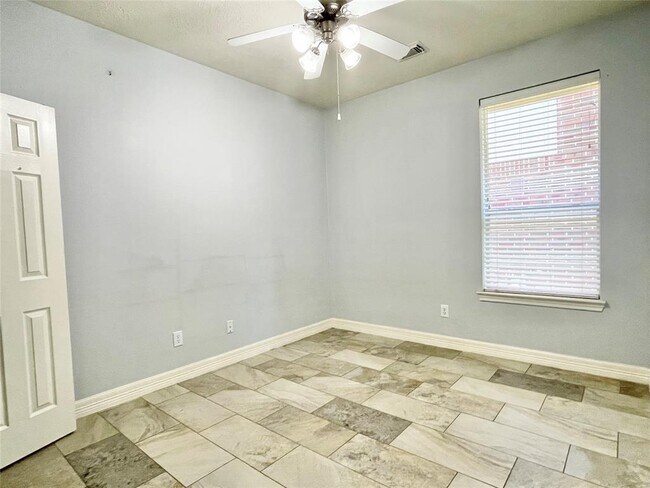 Building Photo - 13834 Clear Trail Ln