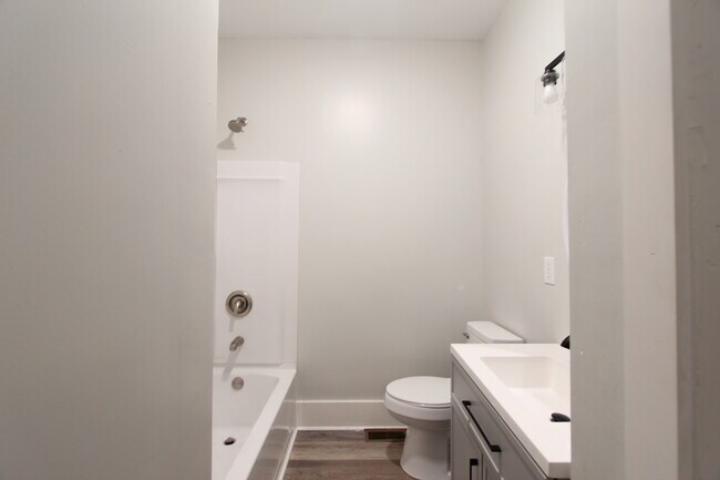 Building Photo - 4753 2nd Ave N