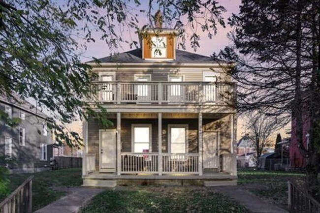 Building Photo - 360 N Garfield Ave