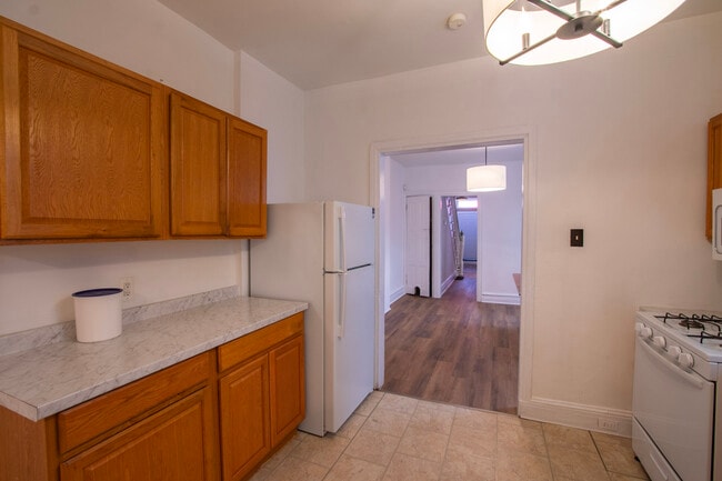 Building Photo - 2039 N Gratz St