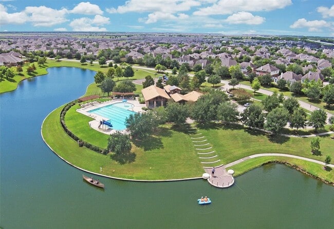 Building Photo - 20811 Garden Arbor Ln