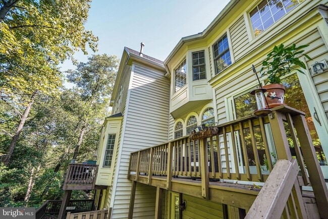 Building Photo - 150 Rees Pl