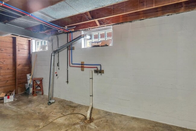 Building Photo - 3902 Berger Ave