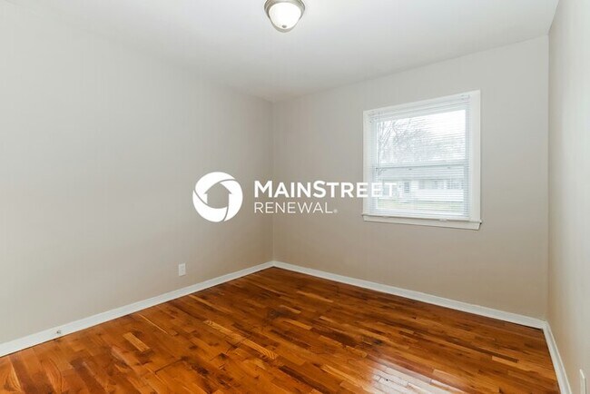 Building Photo - 3 Bedroom Pet-Friendly Home in Louisville,...