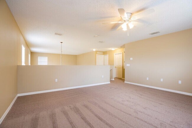 Building Photo - 2712 Whispering Trails Dr