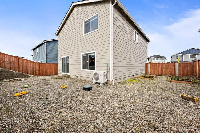 Building Photo - Better Than New Yelm Home with A/C, Walk-In Pantry, Garden Beds & Neighborhood Playground!