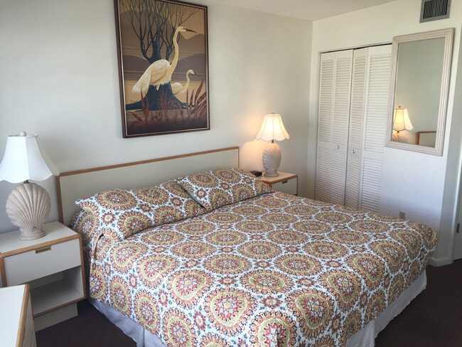 Building Photo - 2 Bedroom Condo at Popular Anglers Cove Co...