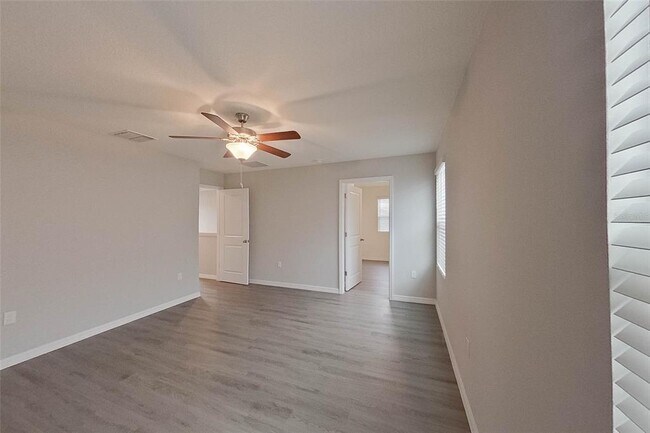 Building Photo - 8670 SW 43rd Ter
