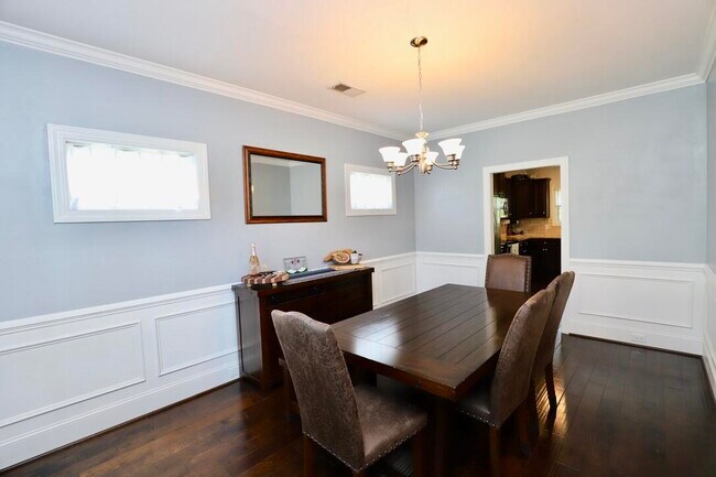 Building Photo - 545 Curlew Cir
