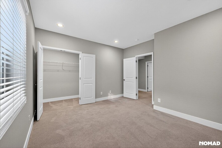 Building Photo - 4672 Clear Creek Dr