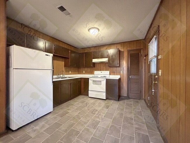 Building Photo - Clean 2 bedroom, 1 Bath Cayce Home