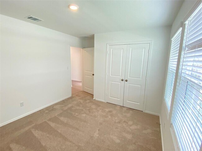 Building Photo - 1332 Aquilla Dr