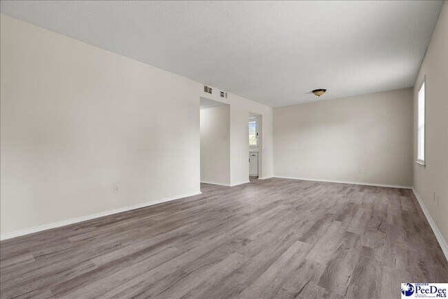 Building Photo - 319 Revell Dr