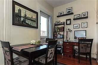 Building Photo - 1bed in Kenmore Boston No broker fee!