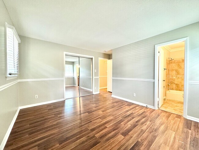 Building Photo - 5303 Ainsworth Dr