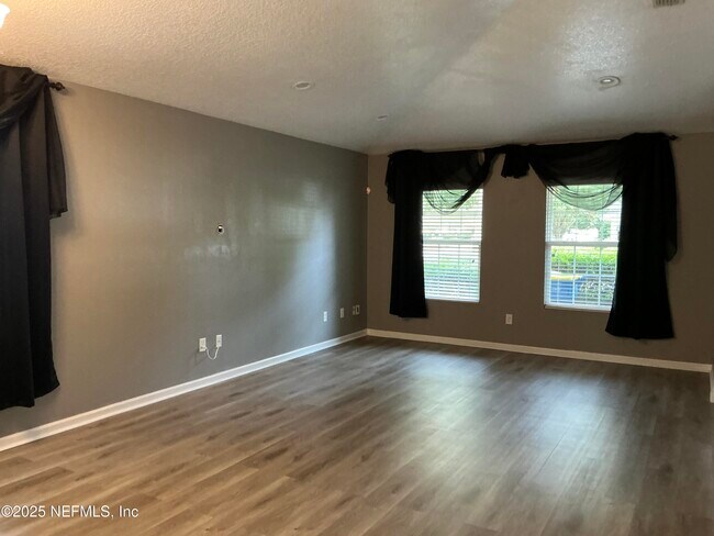 Building Photo - 13684 Chipperfield Ln