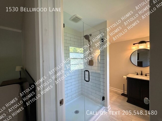 Building Photo - 1530 Bellwood Ln