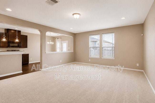 Building Photo - 5071 Mustang View