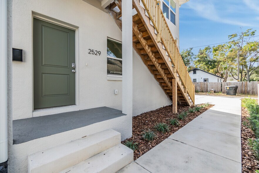 Building Photo - 2529 4th St S