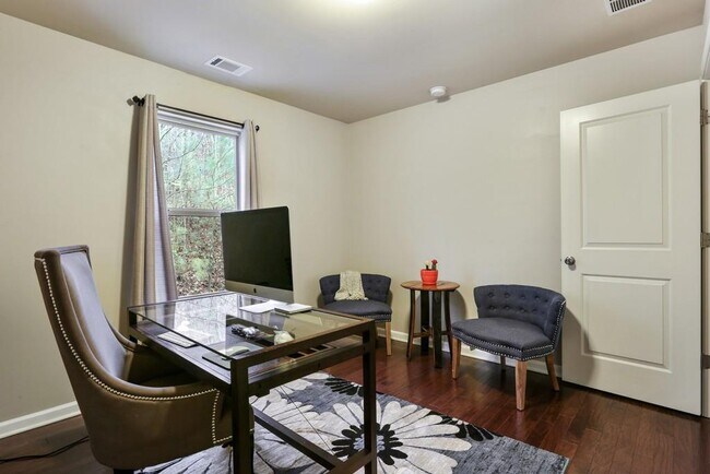 Third Bedroom / Office - 67 Creighton Ln