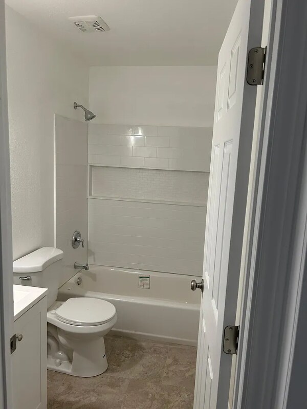 Building Photo - 41 White Ln