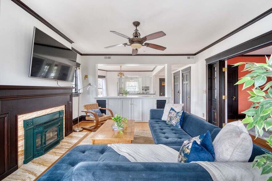 Building Photo - 2104 NW Everett St