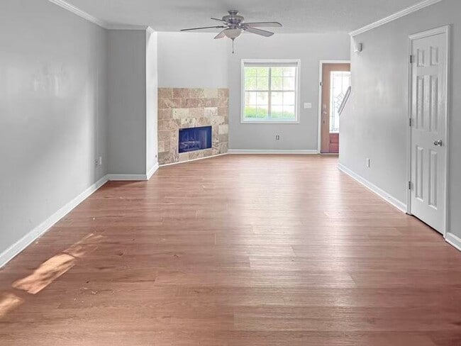 Building Photo - 3 bedroom house in Hillsborough Chase
