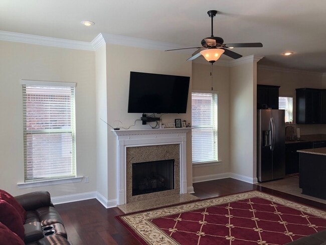 Building Photo - Energy Smart Home!