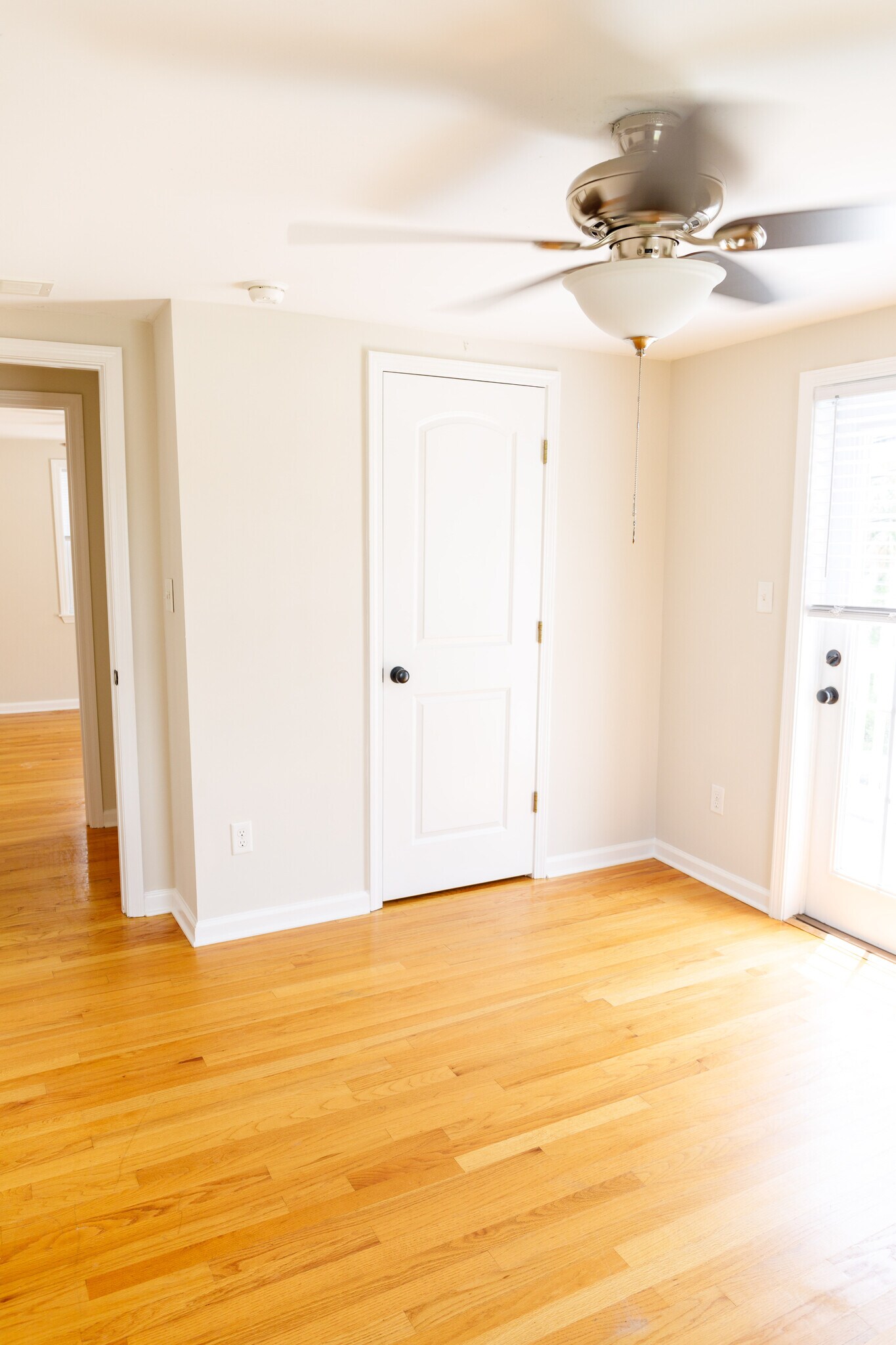 Building Photo - 116 America St