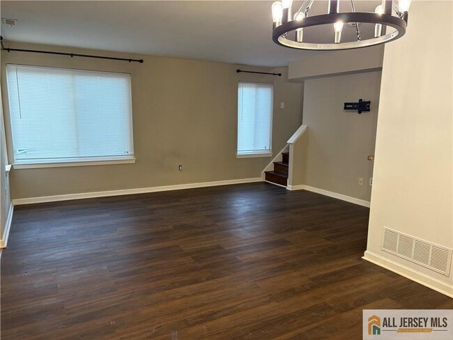 Building Photo - 904 Gregorys Way