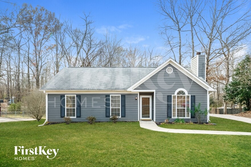 Primary Photo - 102 Carriage Dr