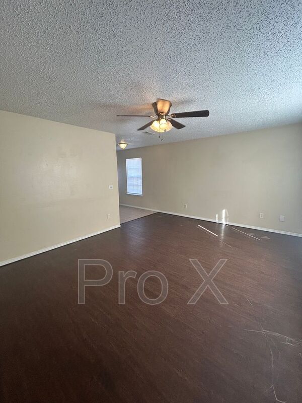 Building Photo - 3400 SW Landau Ct