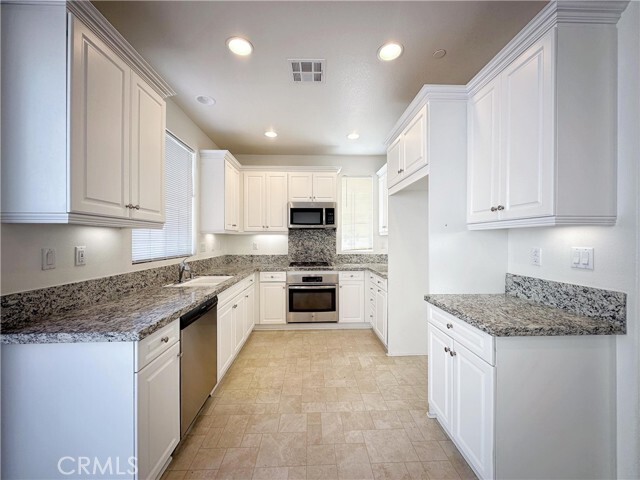 Building Photo - 681 Huron Pl