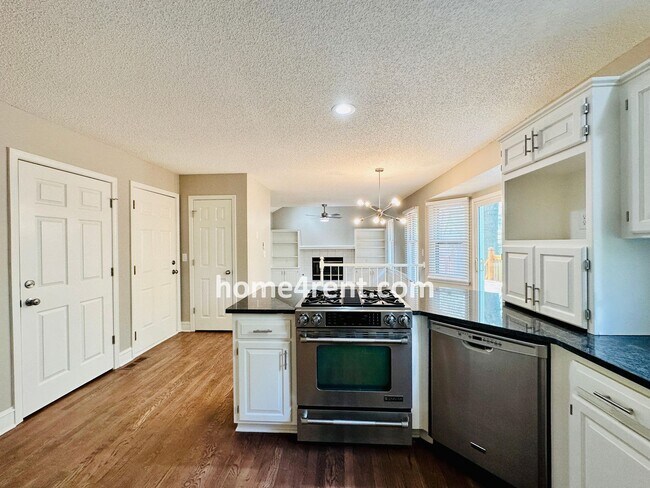 Building Photo - Wonderful Belton Home w/ Wood Floors, Finished Basement and Fenced Yard!